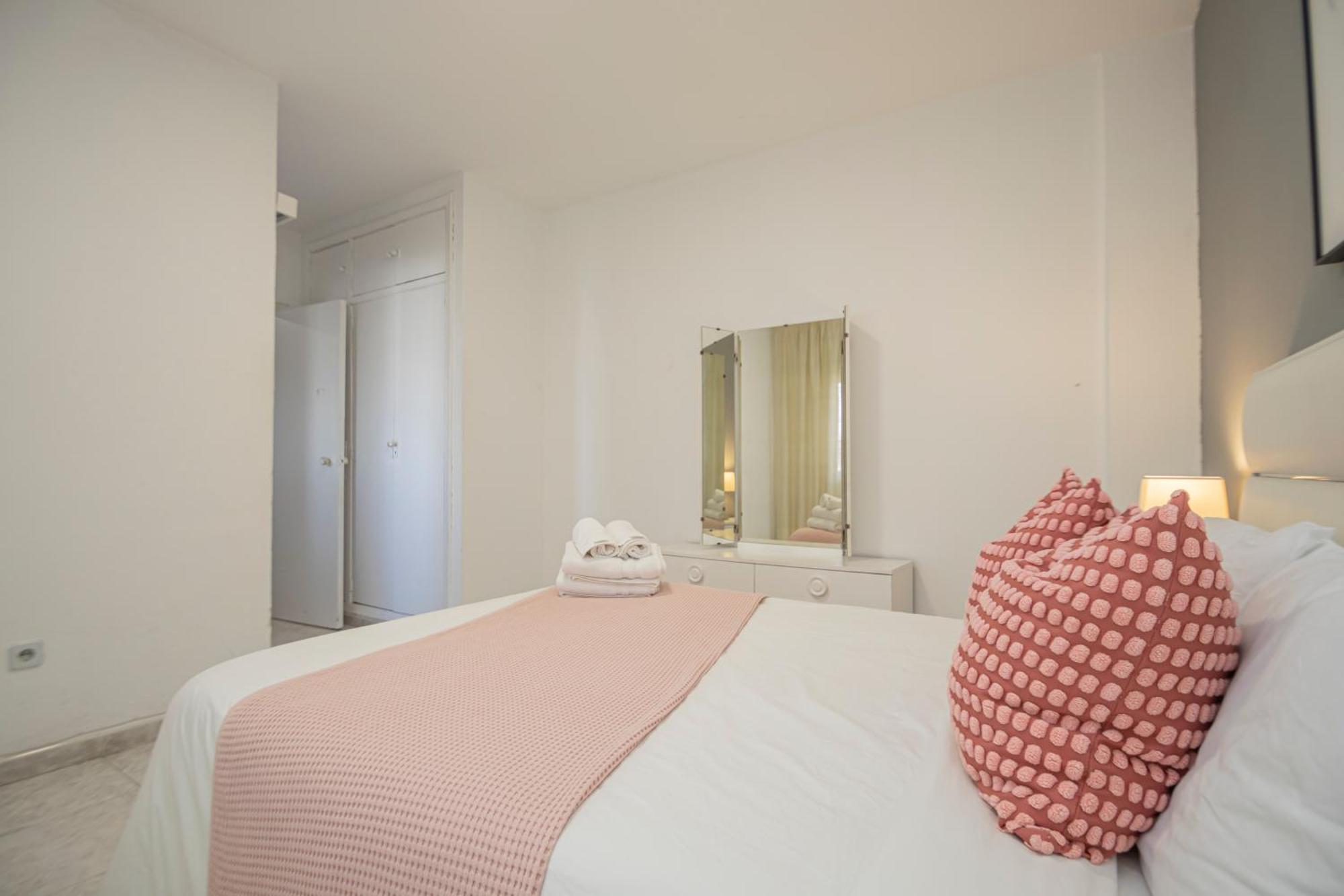 Perfect Getaway In Triana - 15M Walk Giralda Apartment Seville Ngoại thất bức ảnh